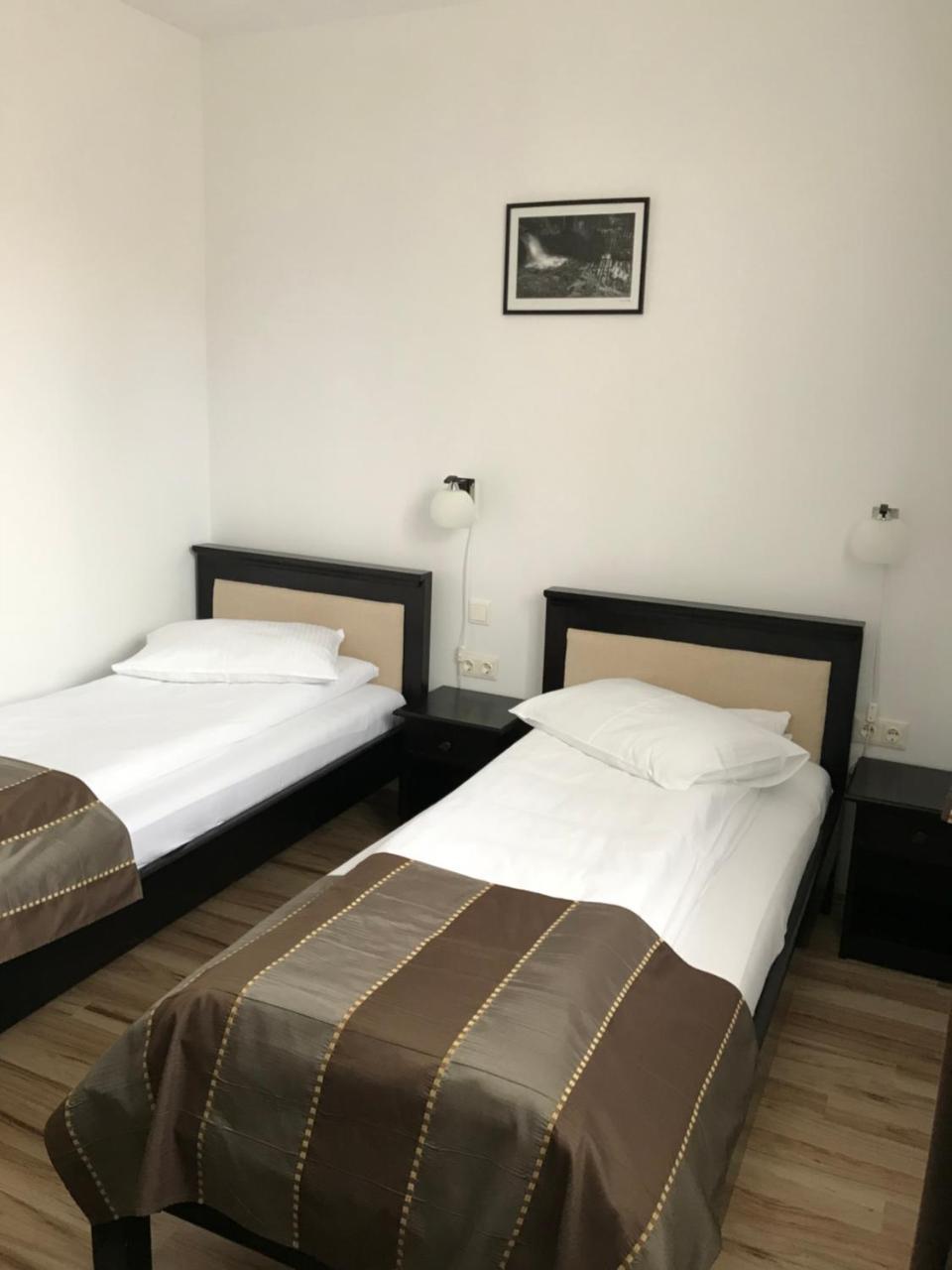 Farkas Panzió Hotel Karcfalva Kültér fotó
