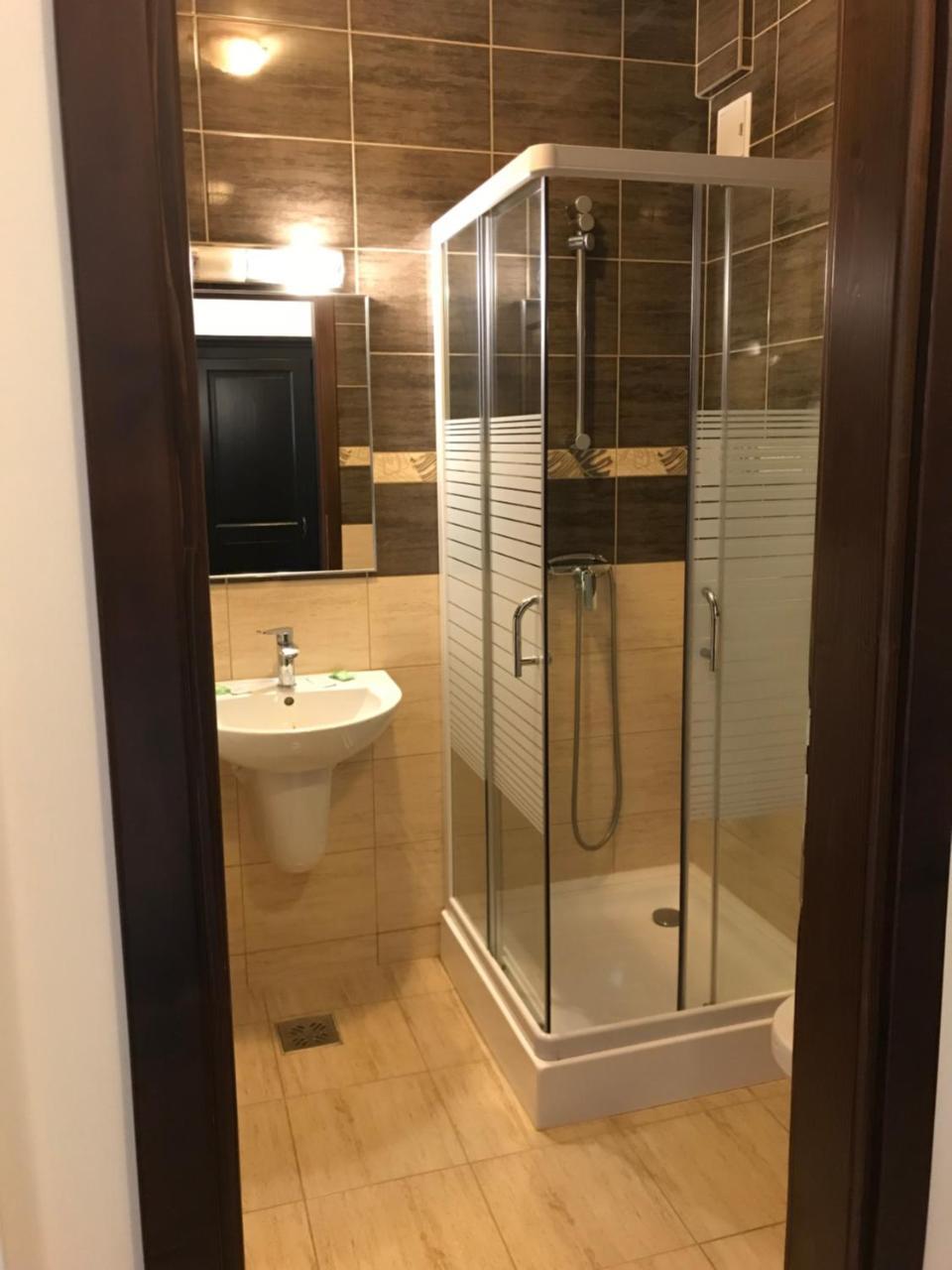 Farkas Panzió Hotel Karcfalva Kültér fotó